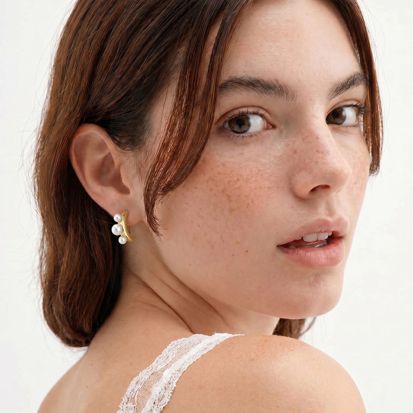 Pearl Trio Curve Studs | Fayvora